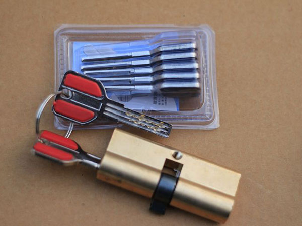 关岭24小时上门开锁公司